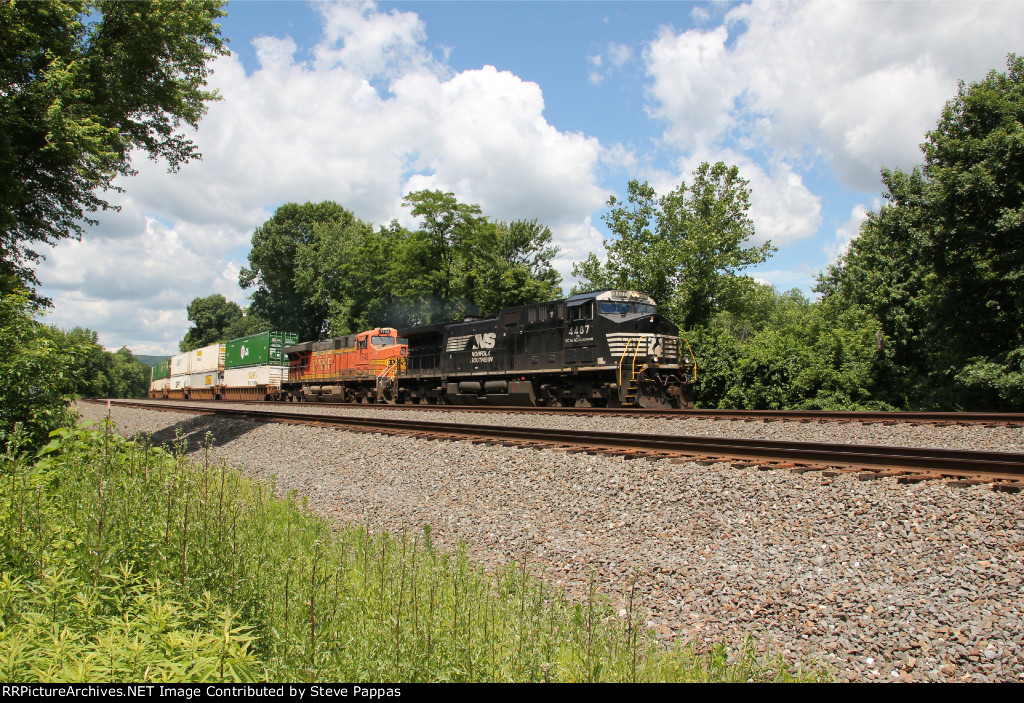 NS 4487 and BNSF 7743 with train 294